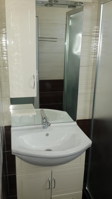Hotel Konstantin Laplje Selo Habitación foto